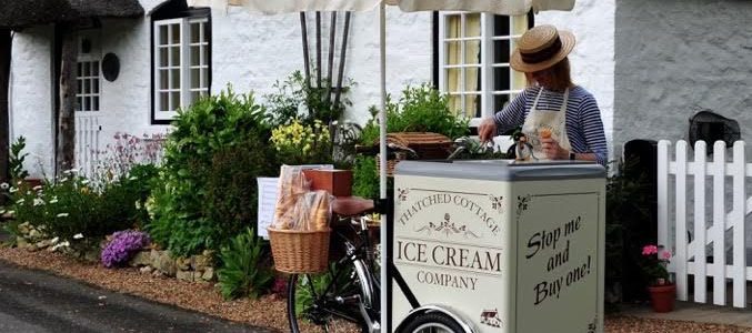 Vintage ice cream bike for hire
